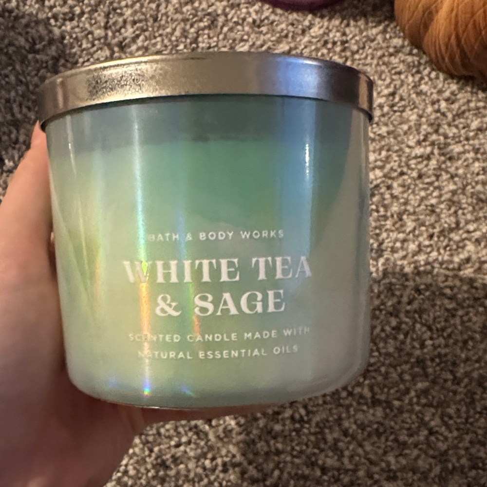 Bath & Body Works White Tea & Sage Iridescent Mint Green Candle
